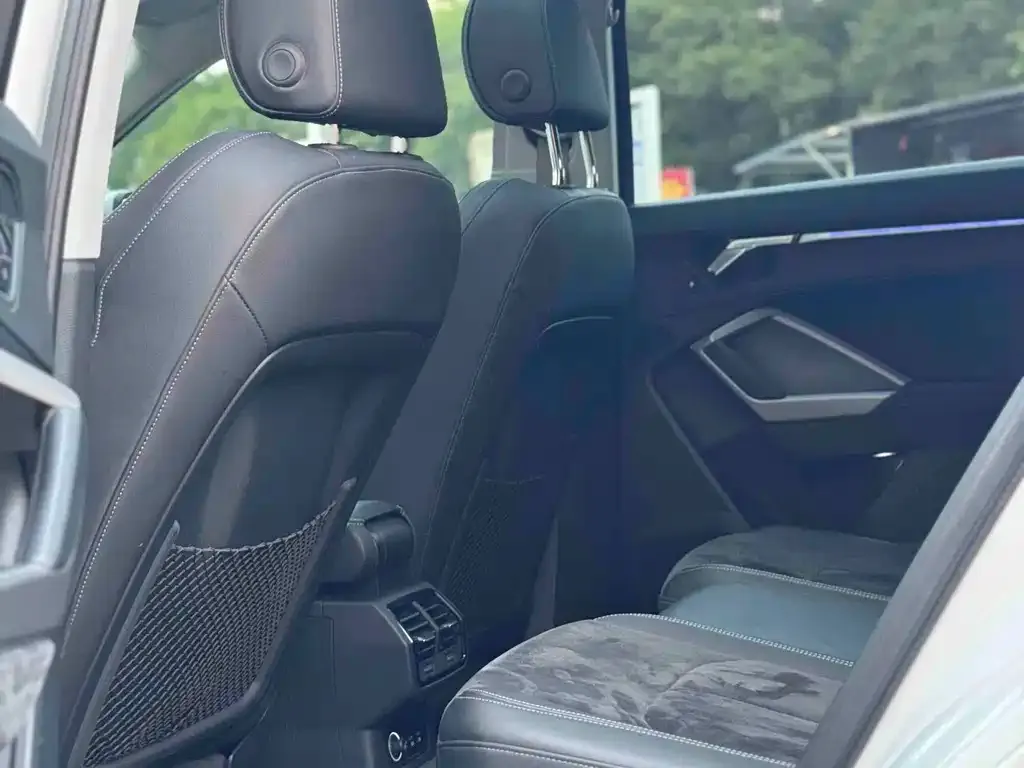 Audi Q3 2021 из CN, фото 2