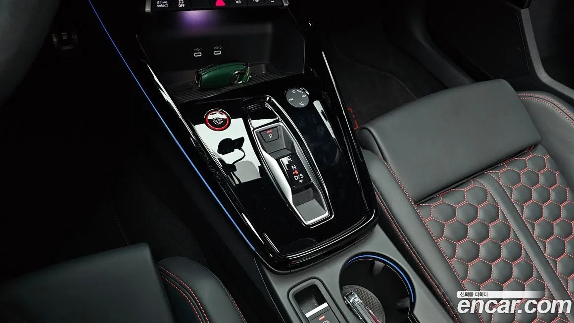 Audi RS3 2025 из KR, фото 8