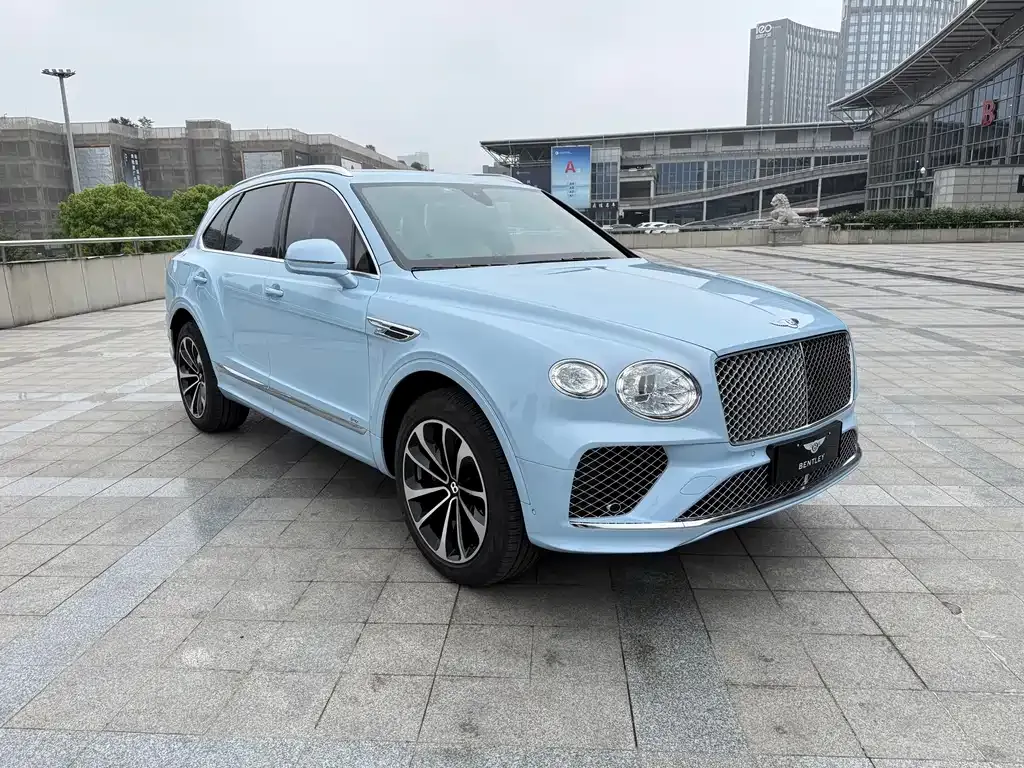 Bentley Bentayga — фото 10