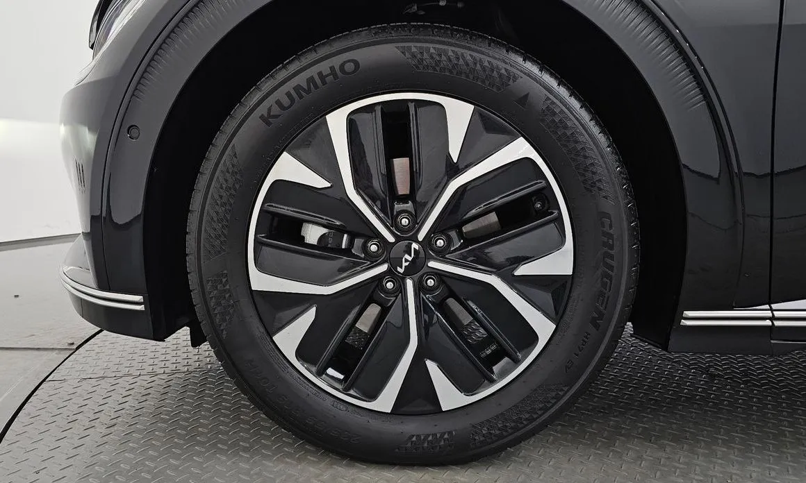 Kia EV6 — фото 9