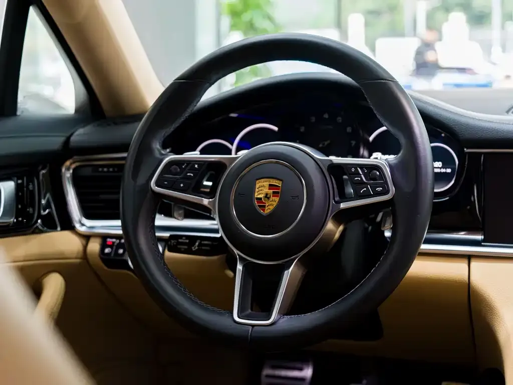 Porsche Panamera — фото 9