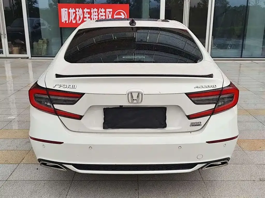 Honda Accord — фото 9