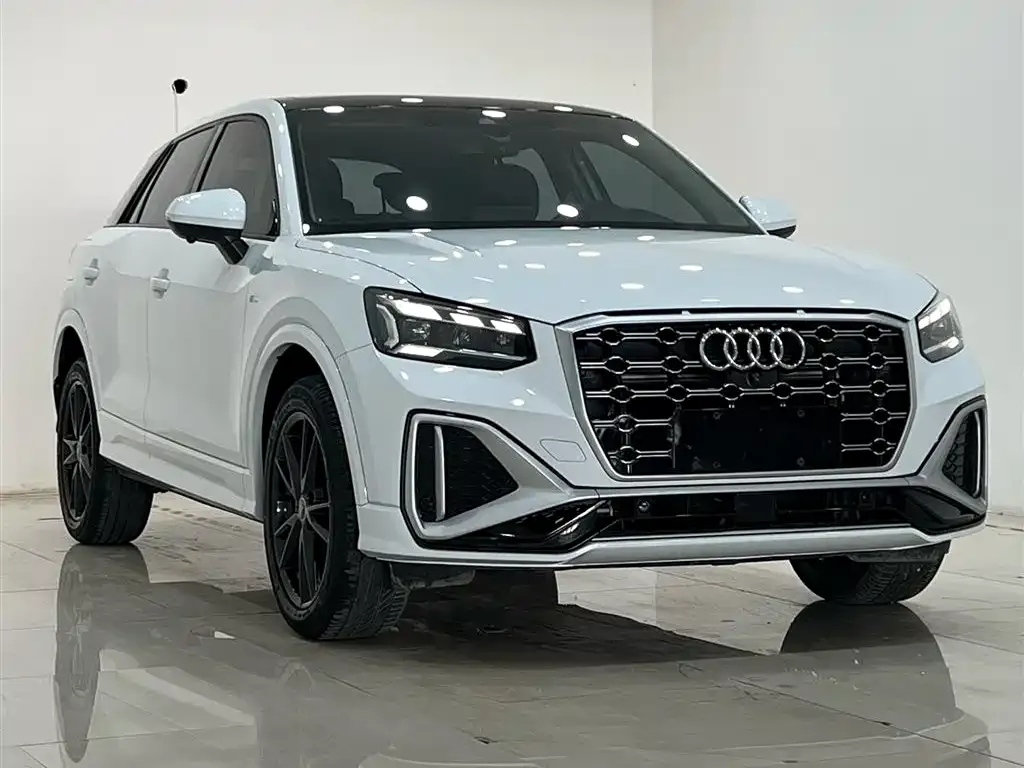 Audi Q2L — фото 5