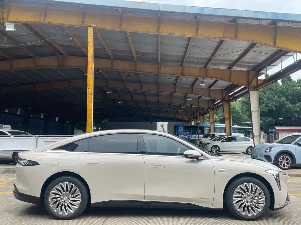 Buick Electra L7 2025 из CN, фото 10