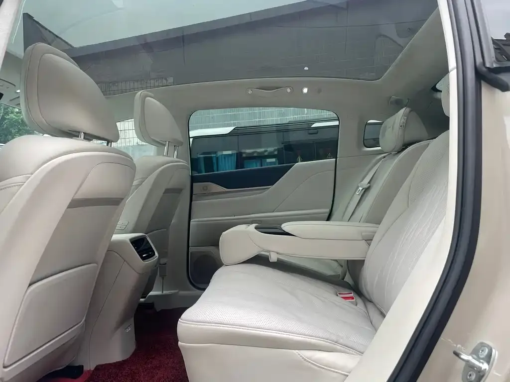 Buick Electra L7 2025 из CN, фото 6