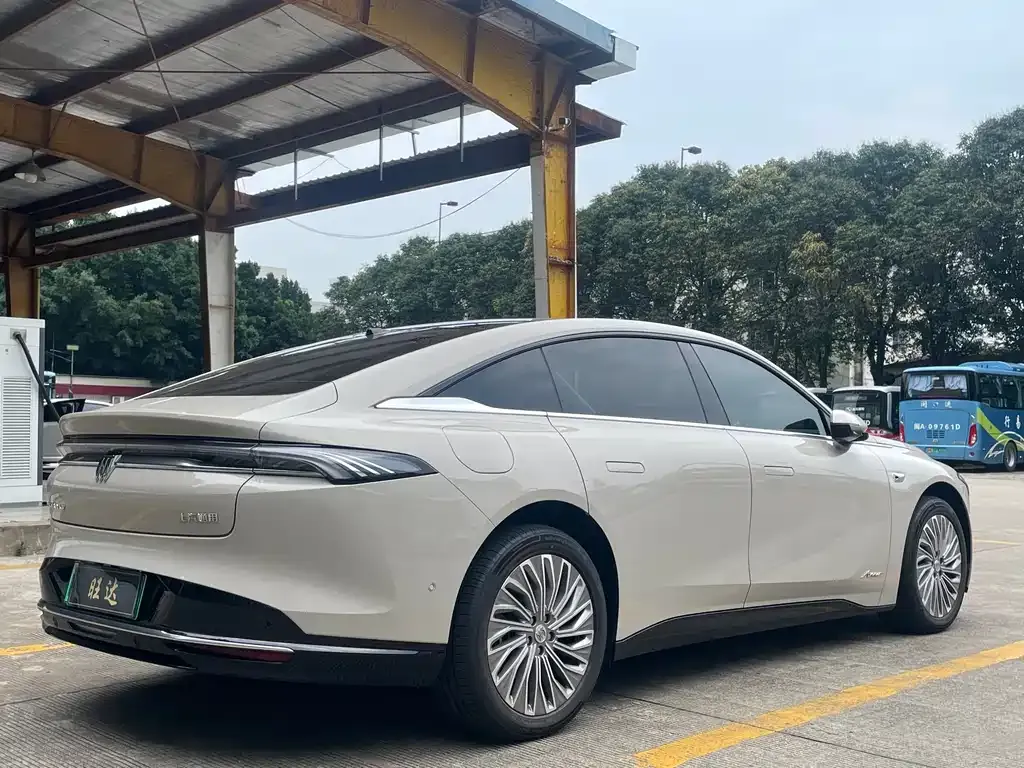 Buick Electra L7 2025 из CN, фото 2