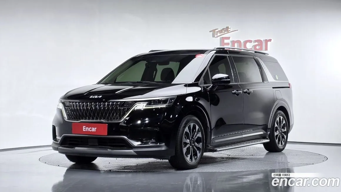 Kia Carnival — фото 1