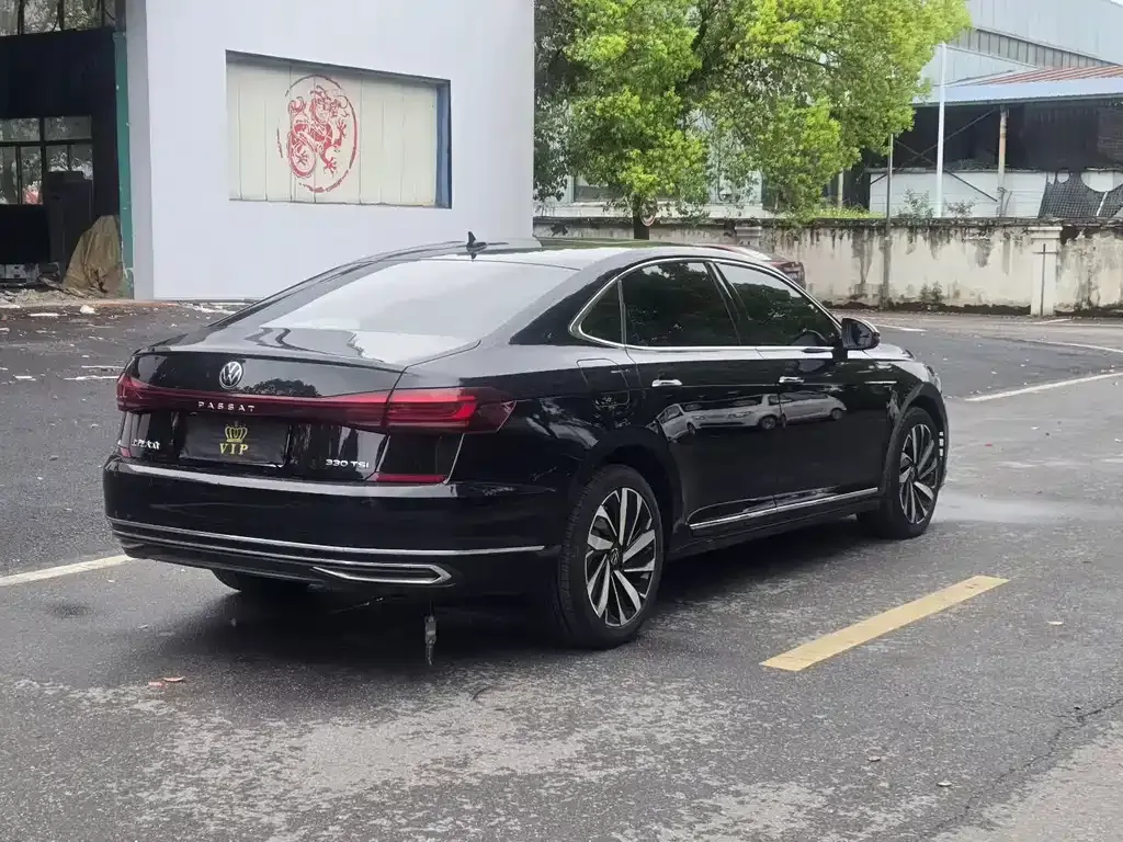 Volkswagen Passat — фото 3