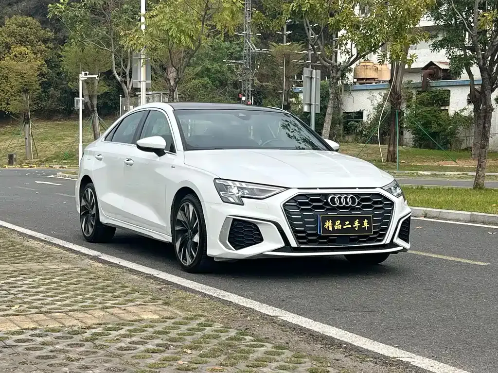 Audi A3 2023 из CN, фото 8