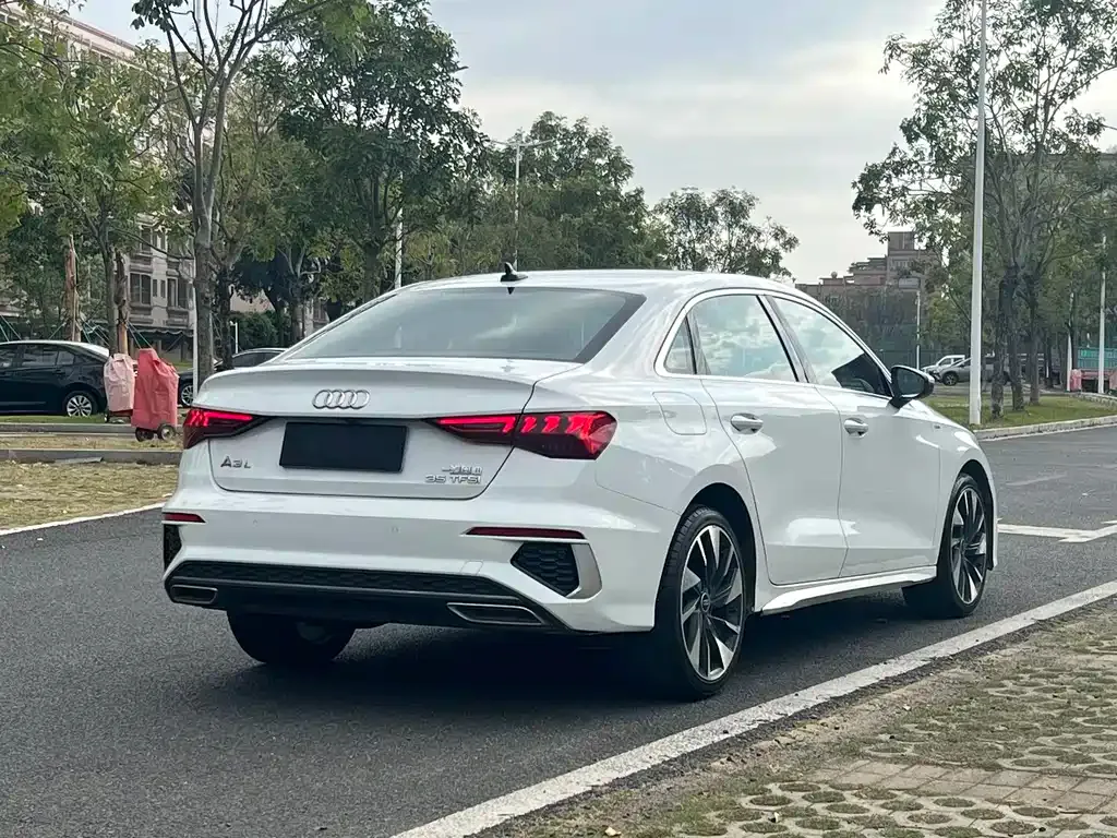 Audi A3 2023 из CN, фото 7