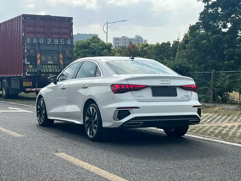 Audi A3 2023 из CN, фото 10