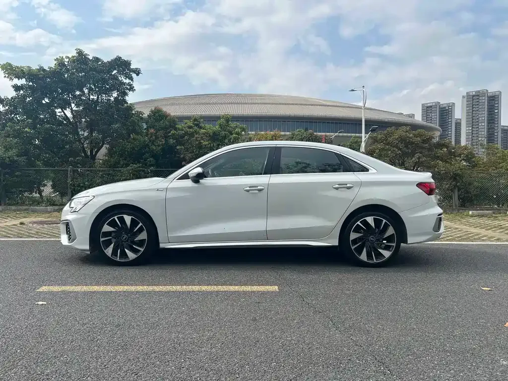 Audi A3 2023 из CN, фото 6