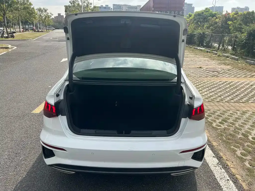 Audi A3 2023 из CN, фото 9