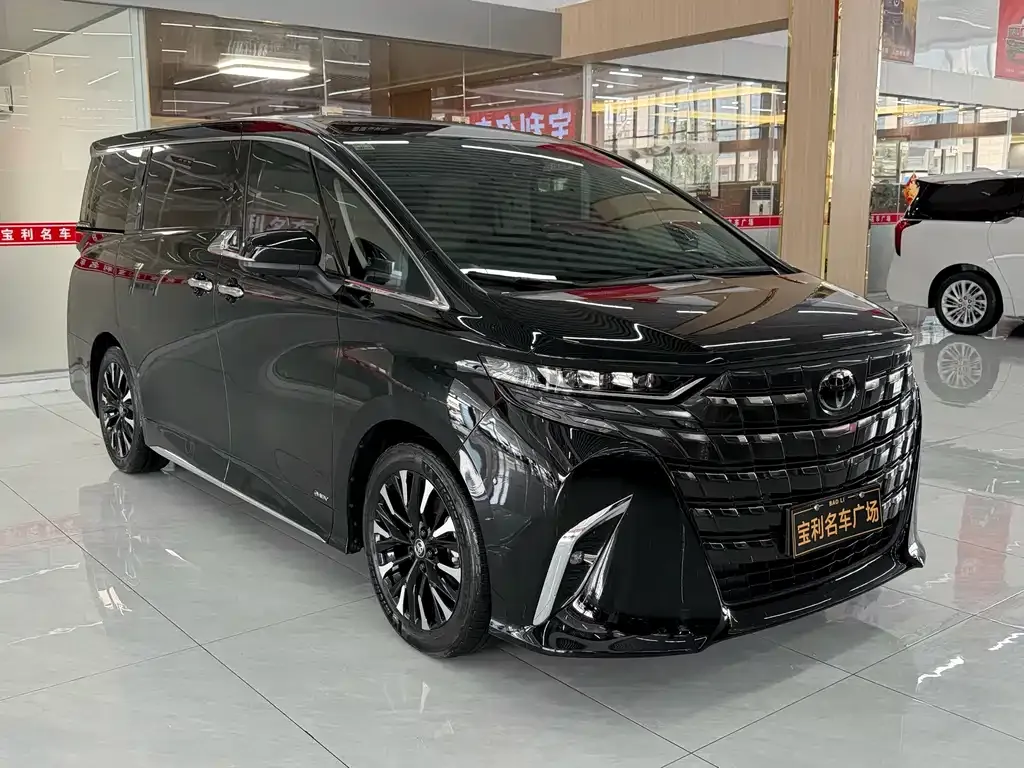Toyota Alphard — фото 5