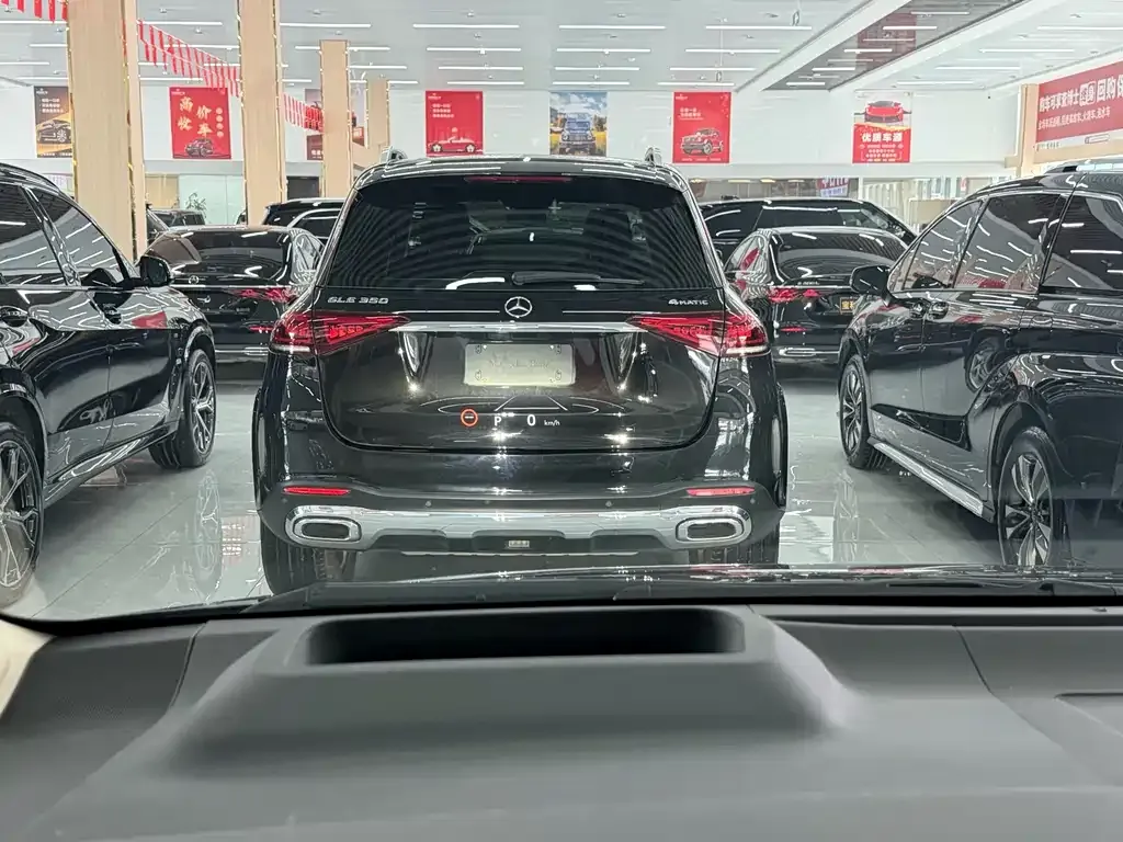 Toyota Alphard — фото 10