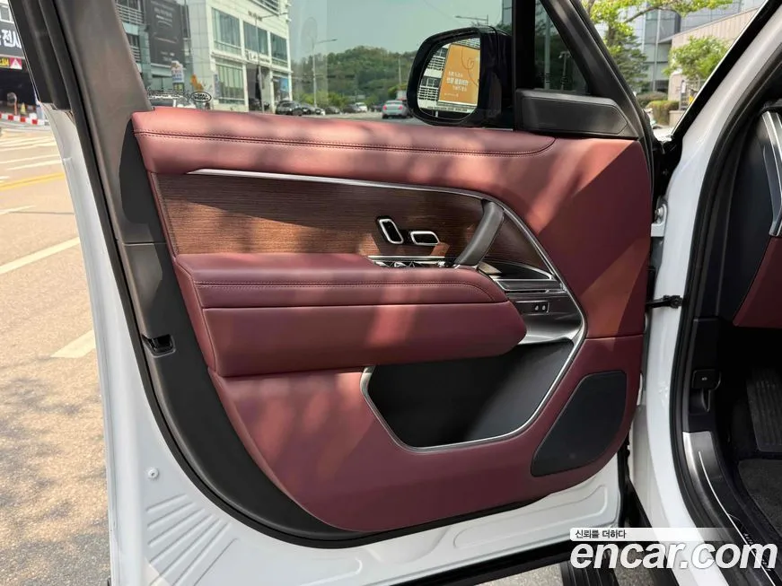 Land Rover Range Rover 2023 из KR, фото 2