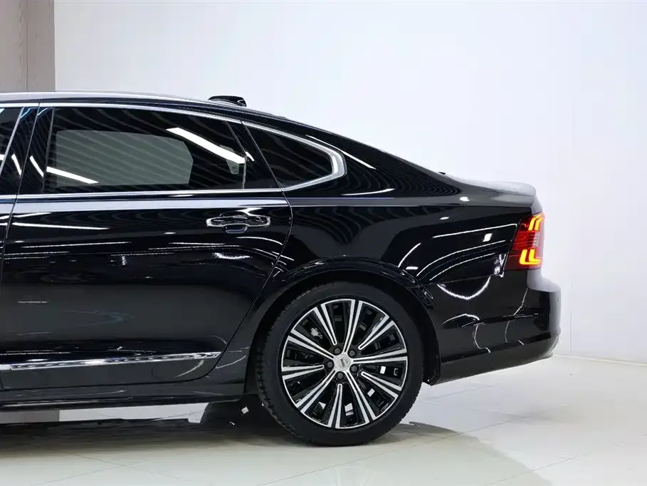 Volvo S90 — фото 8