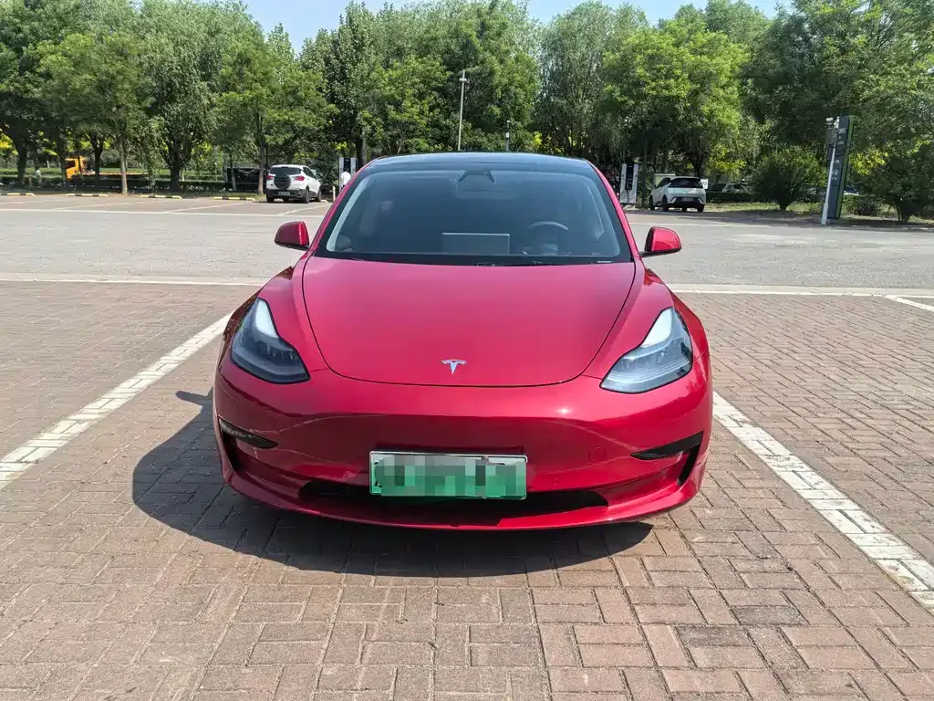 Tesla Model 3 — фото 9