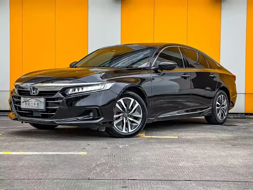 Honda Accord — фото 1