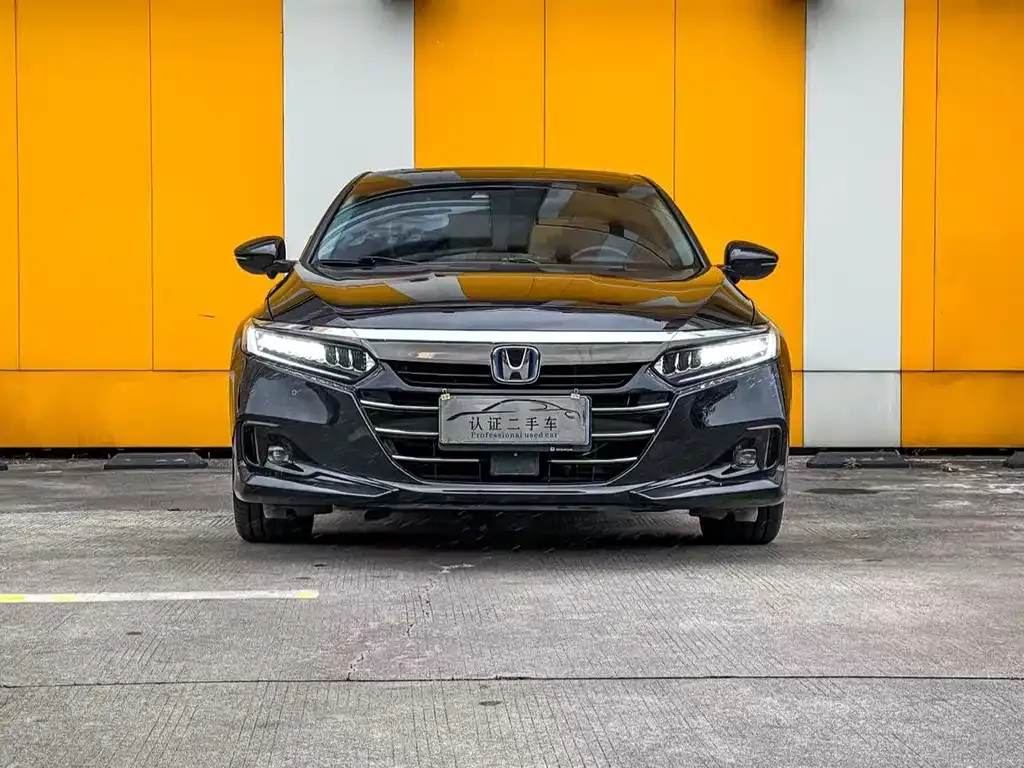 Honda Accord — фото 8