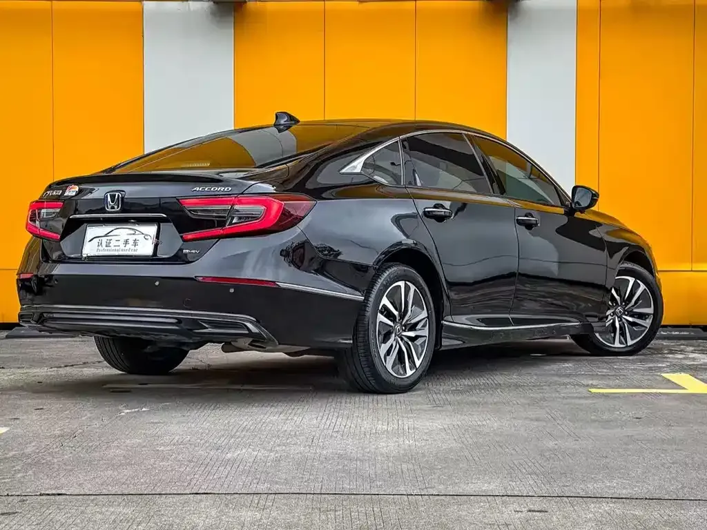 Honda Accord — фото 6