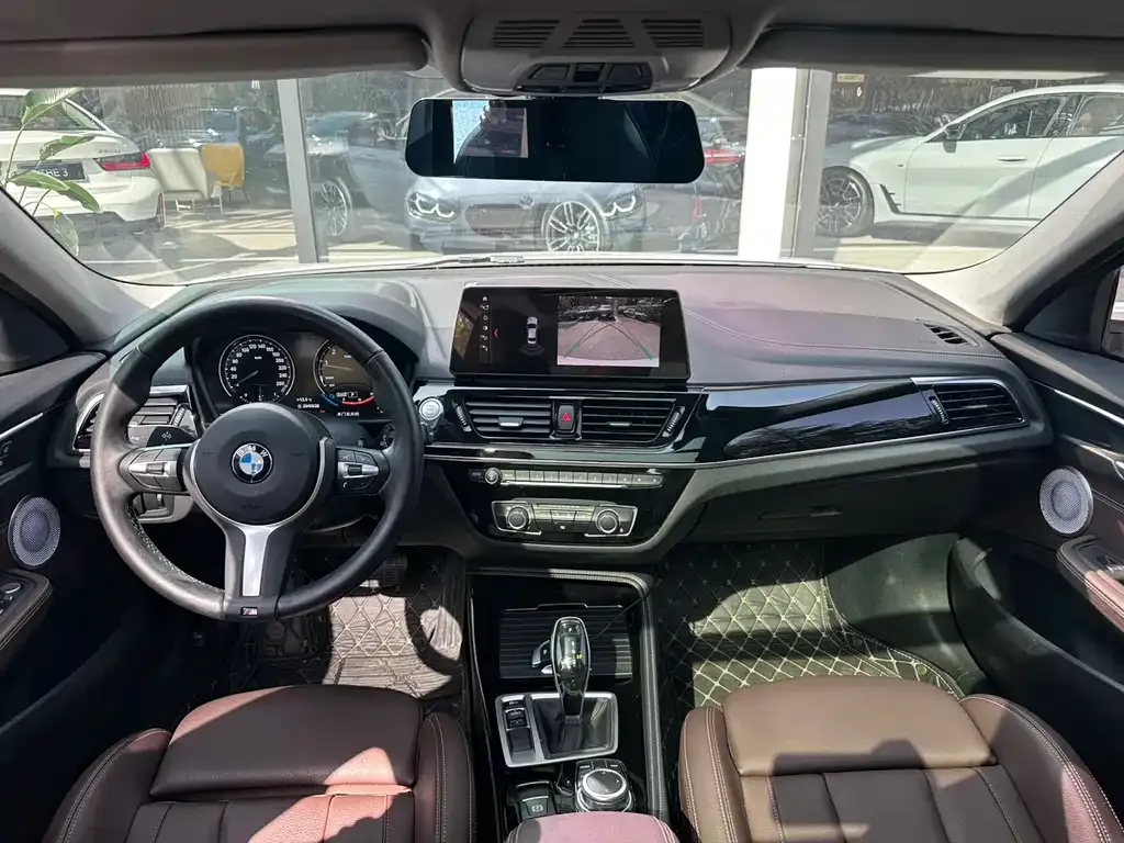 BMW 1 Series 2021 из CN, фото 2
