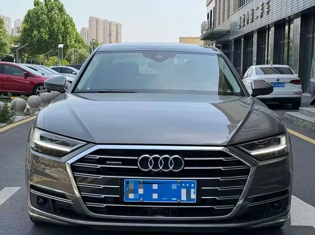 Audi A8 — фото 8
