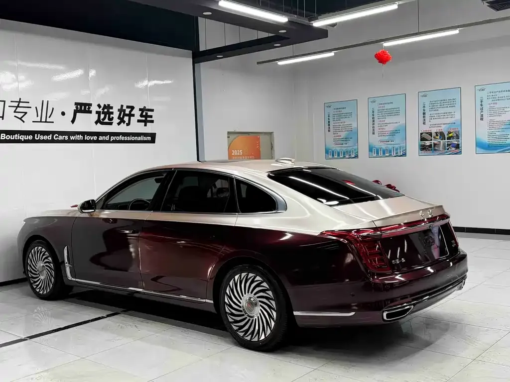 Hongqi H9 — фото 2