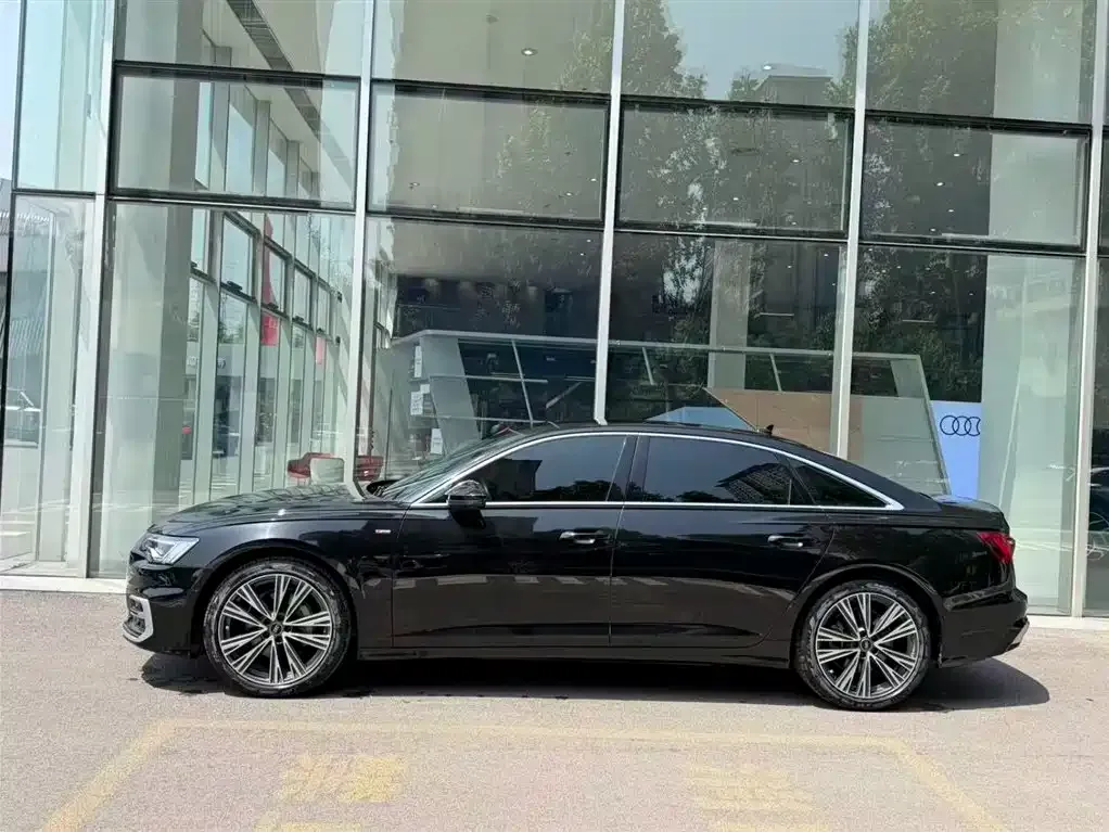 Audi A6L — фото 2