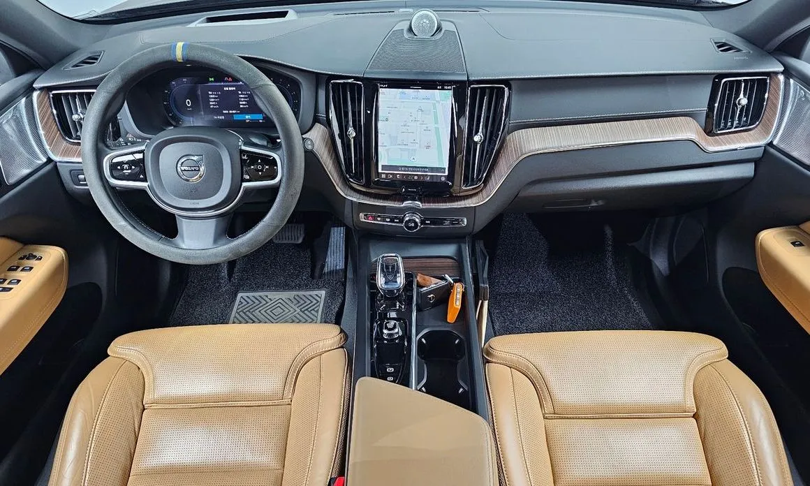 Volvo XC60 2022 из KR, фото 8
