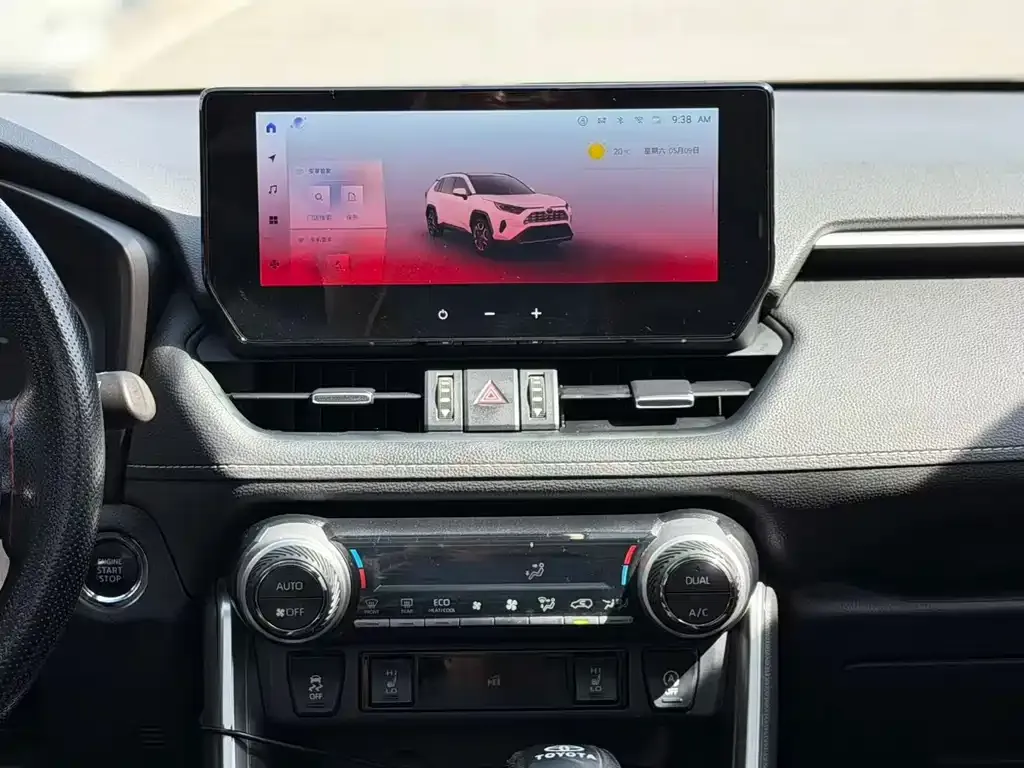 Toyota RAV4 — фото 10