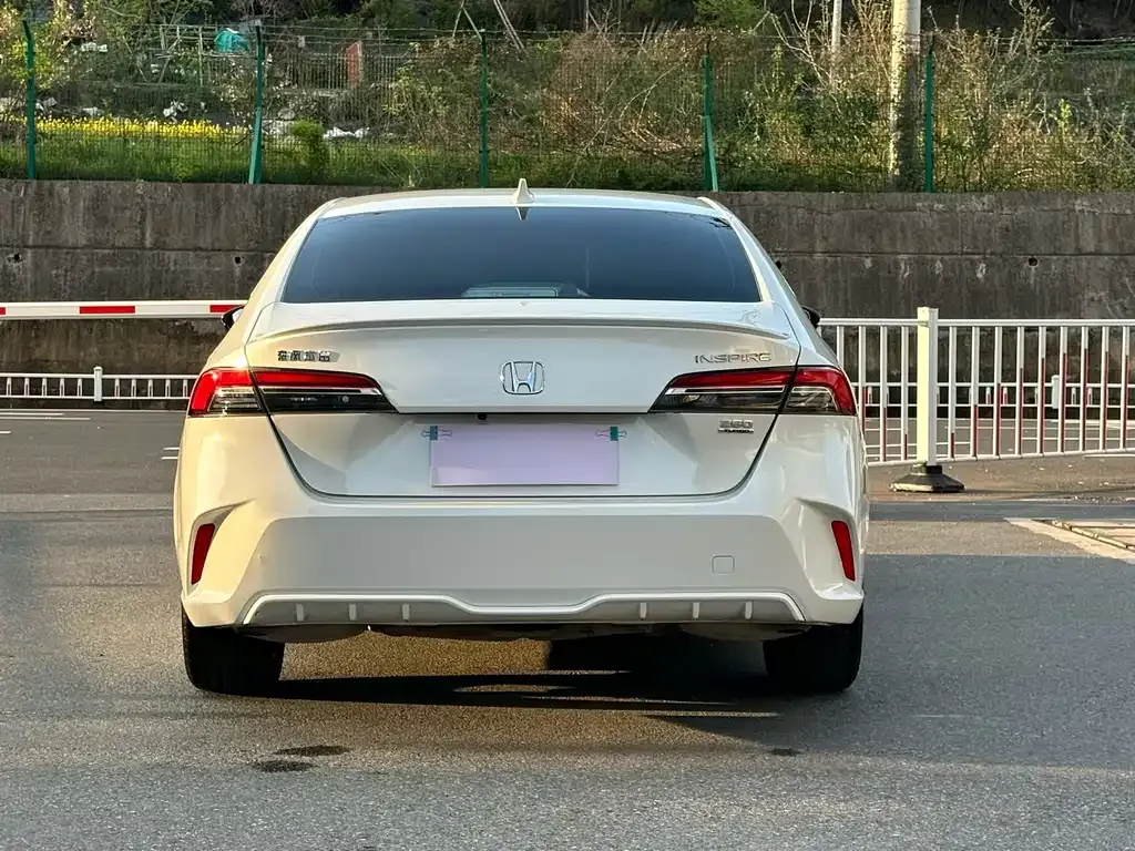 Honda Inspire — фото 10