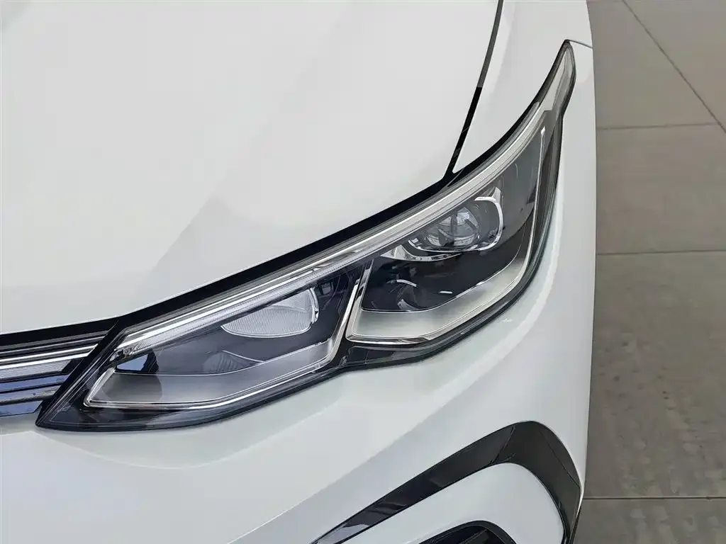 Volkswagen Golf 2022 из CN, фото 9