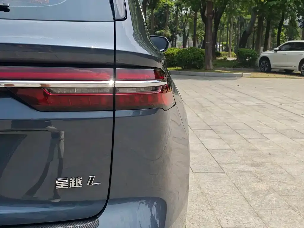 Geely Xingyue L — фото 2