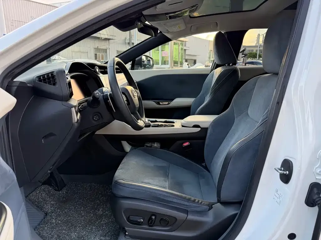 Lexus RZ 2023 из CN, фото 7
