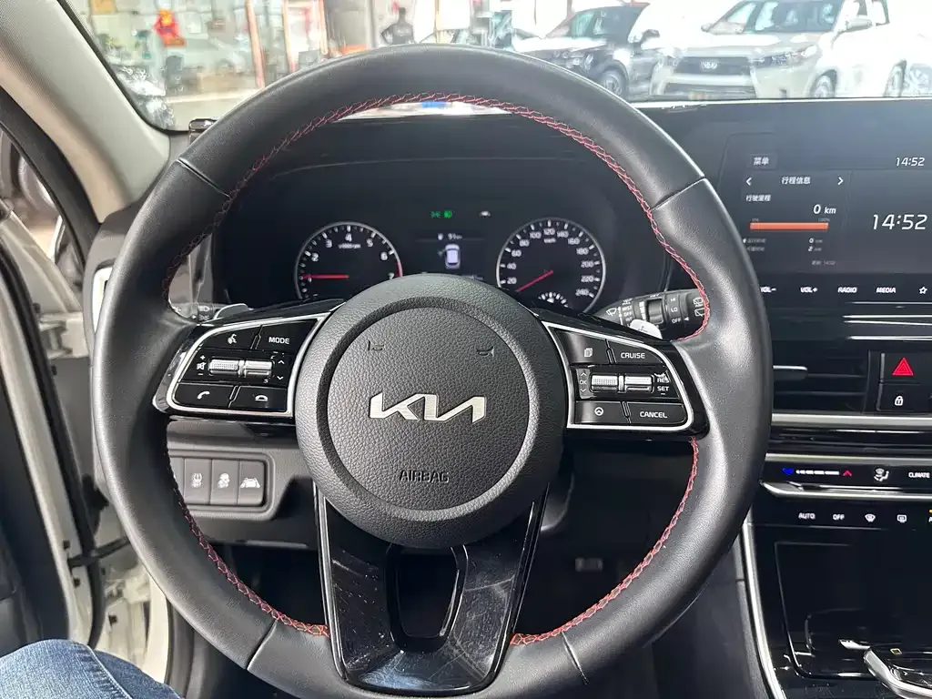 Kia KX3 — фото 10