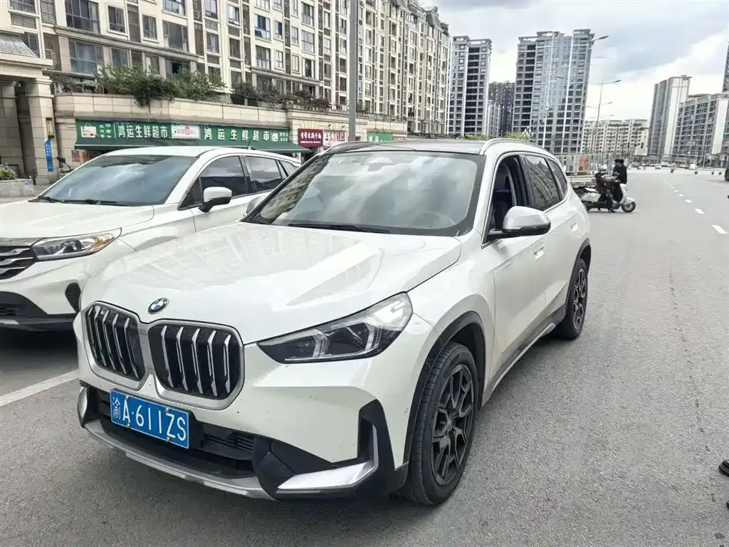 BMW X1 — фото 1