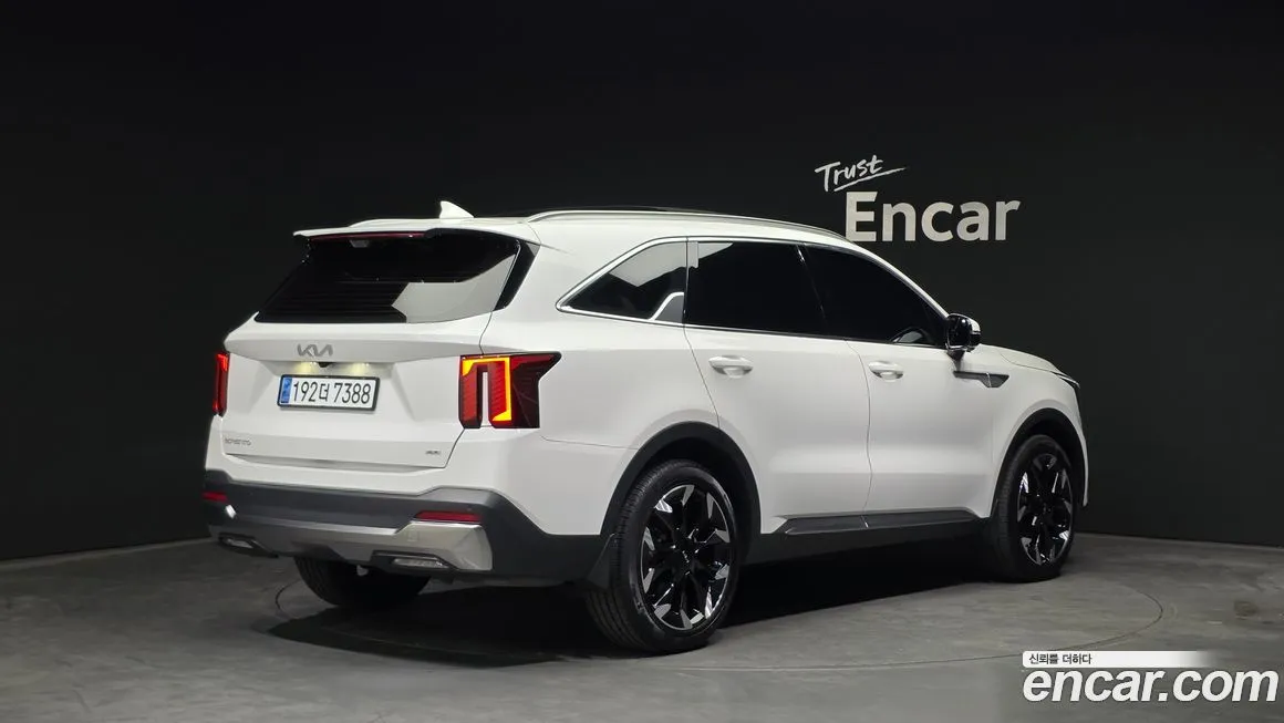 Kia Sorento — фото 4
