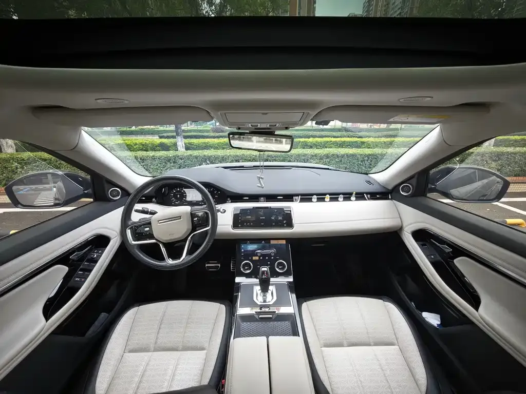 Land Rover Evoque — фото 4