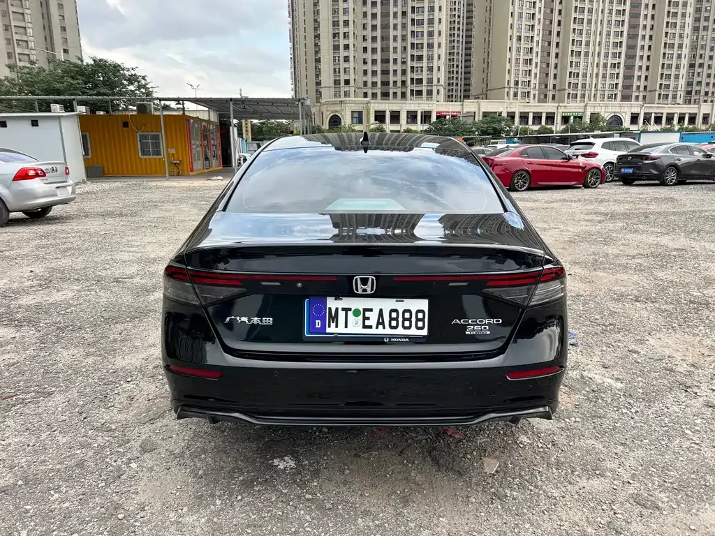 Honda Accord — фото 5