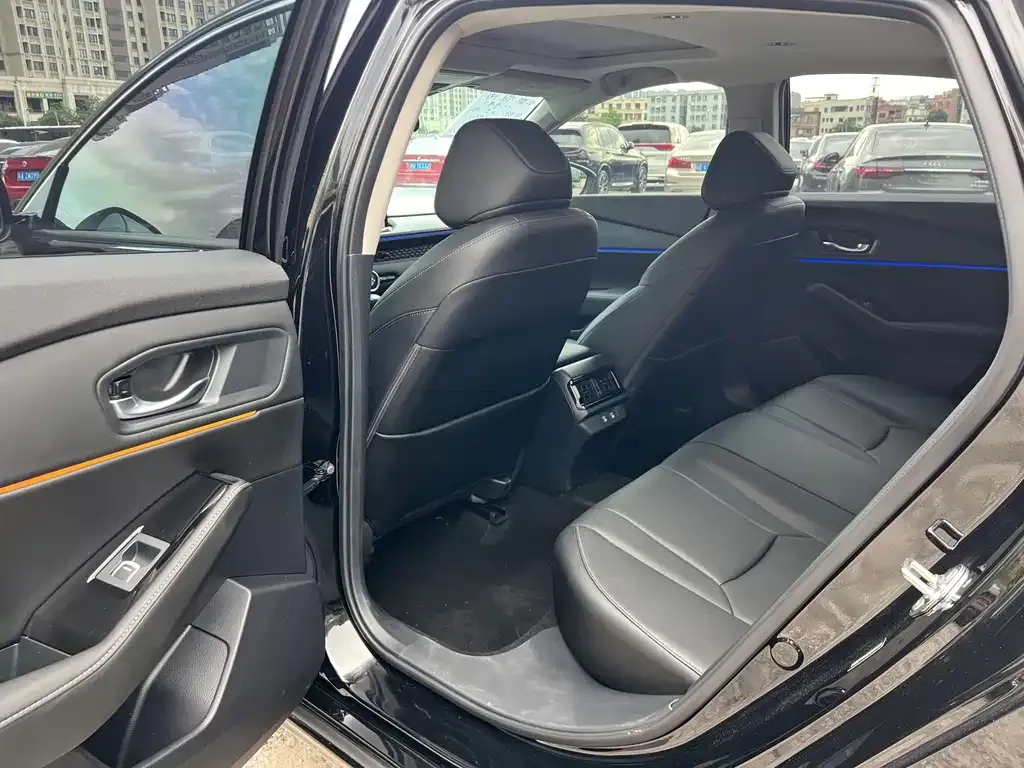 Honda Accord — фото 3