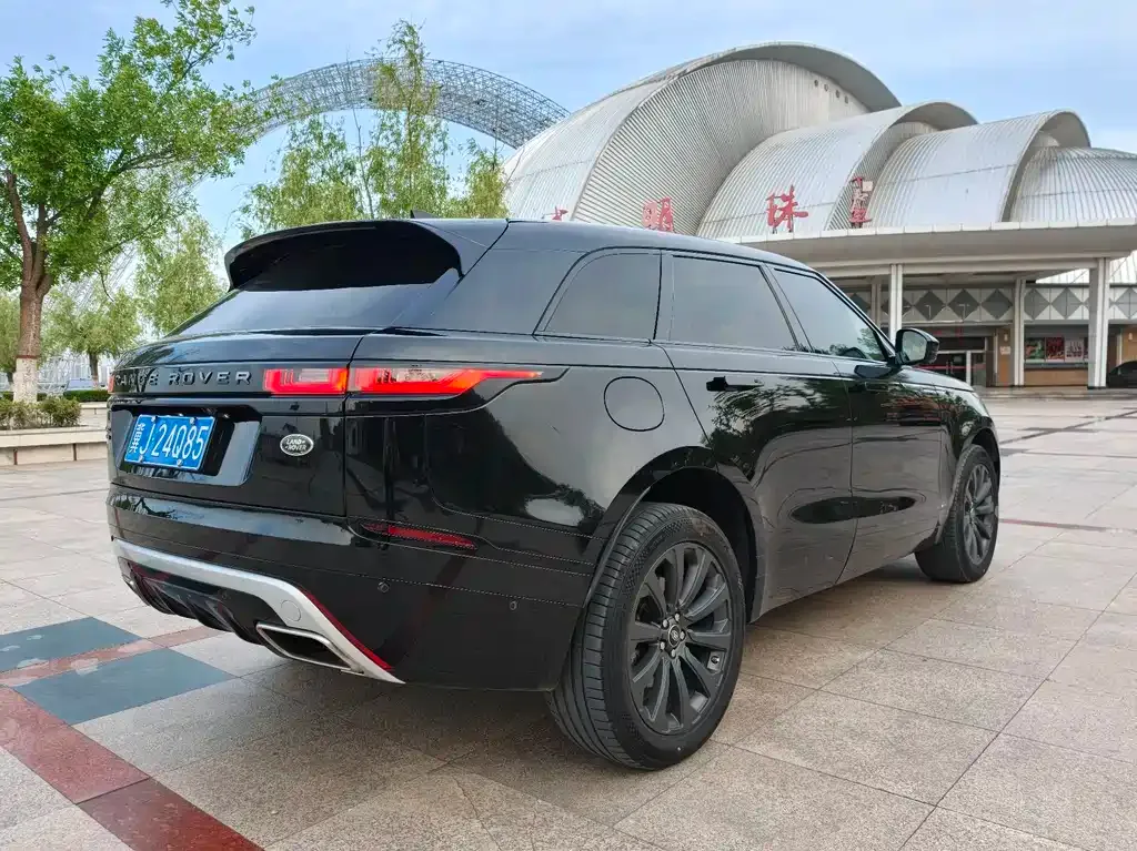 Land Rover Velar — фото 10