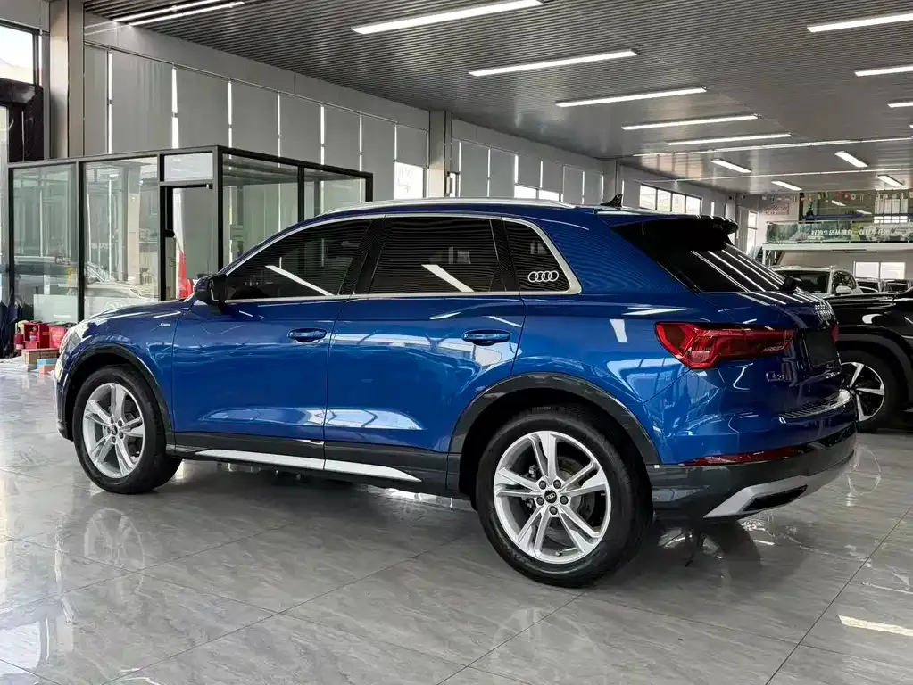 Audi Q3 — фото 7