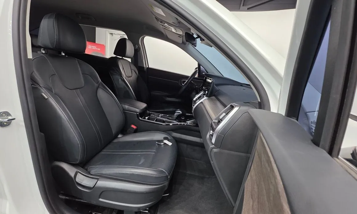 Kia Sorento — фото 5