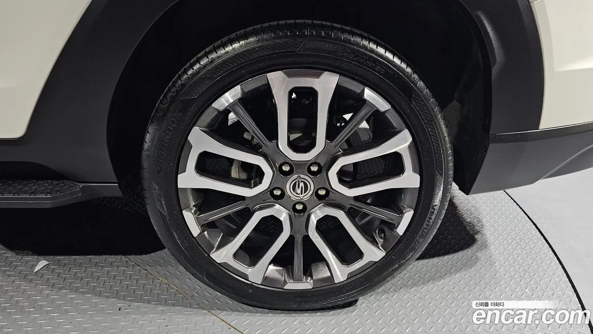 KG Mobility (Ssangyong) Torres — фото 3