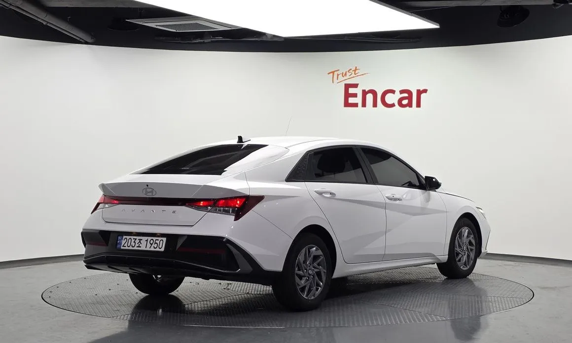 Hyundai AVANTE — фото 8
