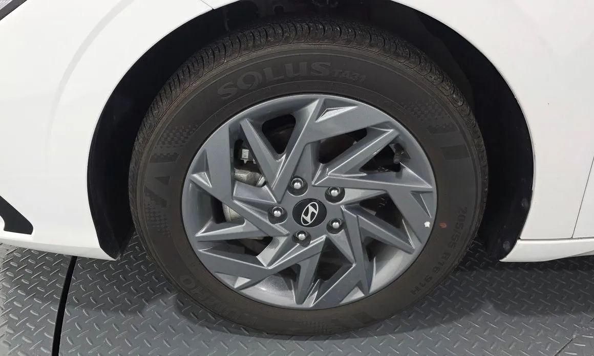 Hyundai AVANTE — фото 9