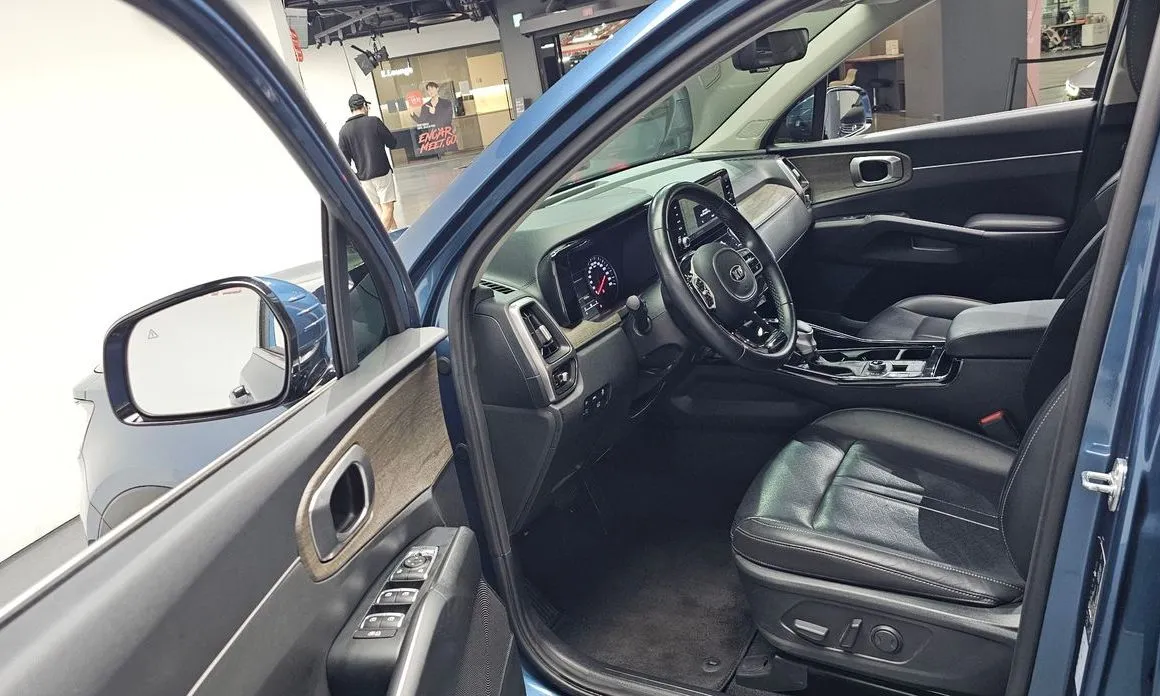 Kia Sorento — фото 5