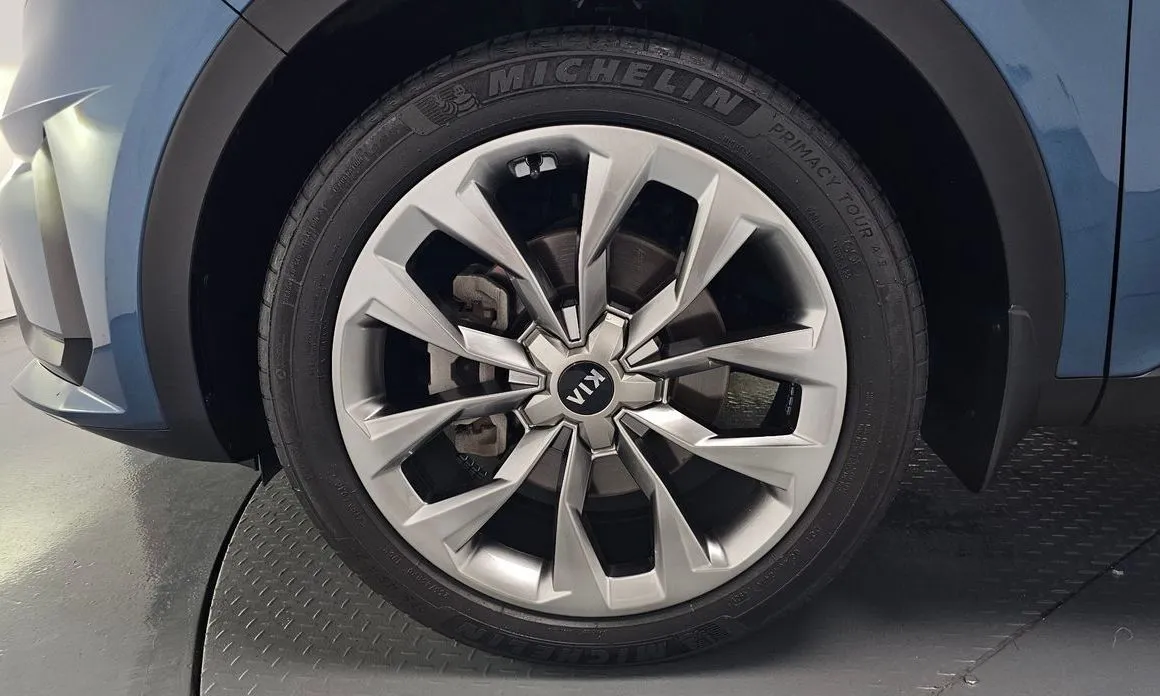 Kia Sorento — фото 7