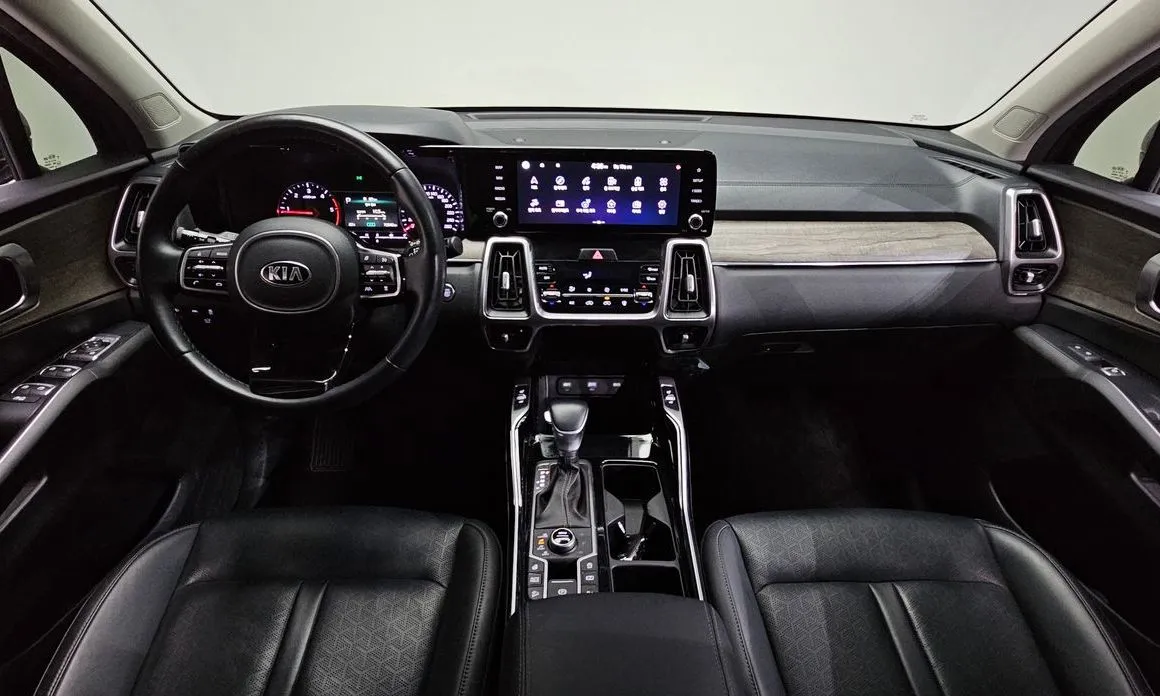 Kia Sorento — фото 6